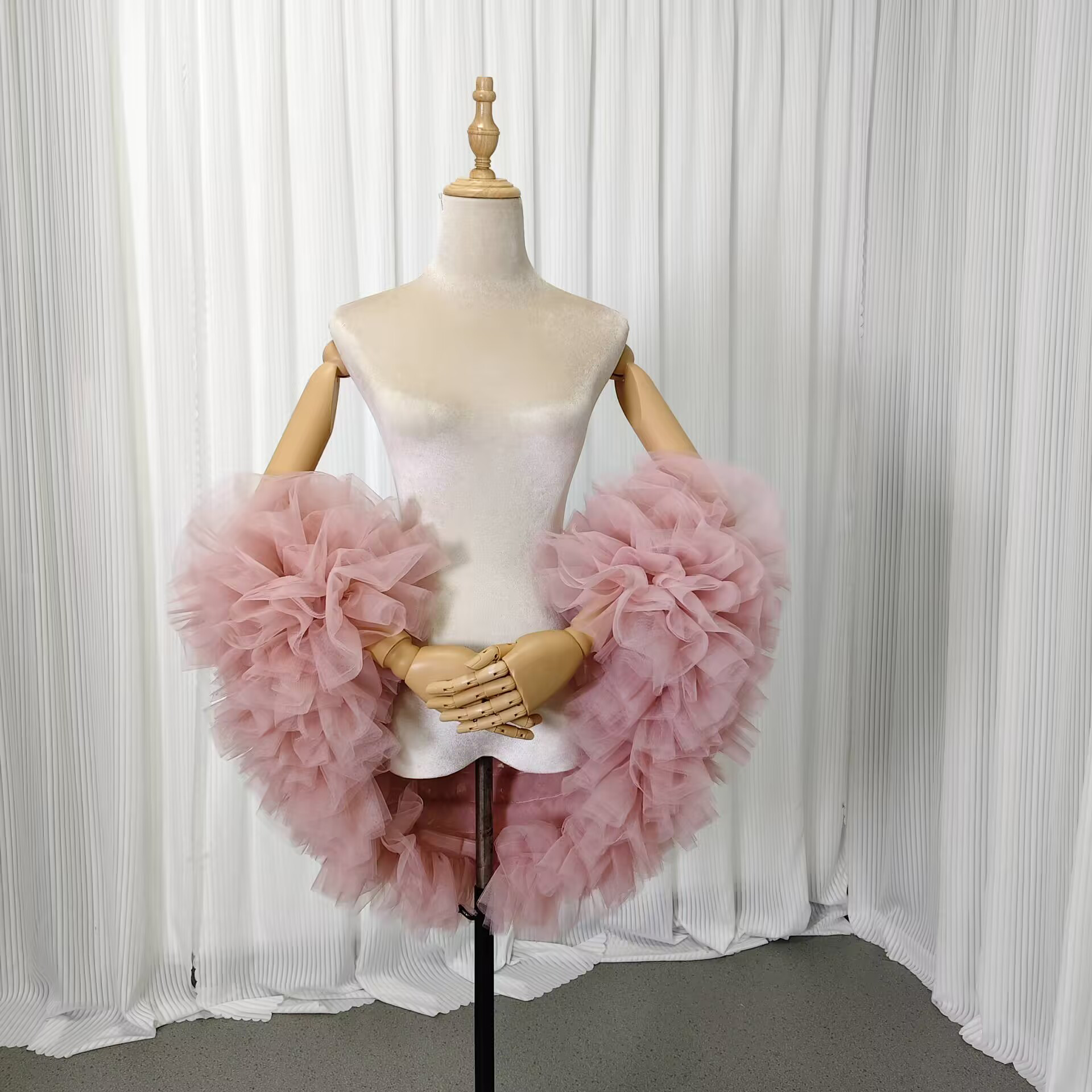 送料無料！ポンチョ ソフトチュール ラッフルフリル ピンク ブライダル 抜群におしゃれ度が際立つ オーダーメイド