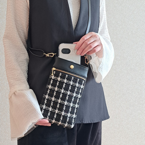 きらめくファンシーツイードと合皮の スマホショルダーバッグ Sサイズ
