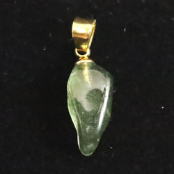 マニハール産 ヒマラヤ 水晶 ゴールドルチル クローライト入り