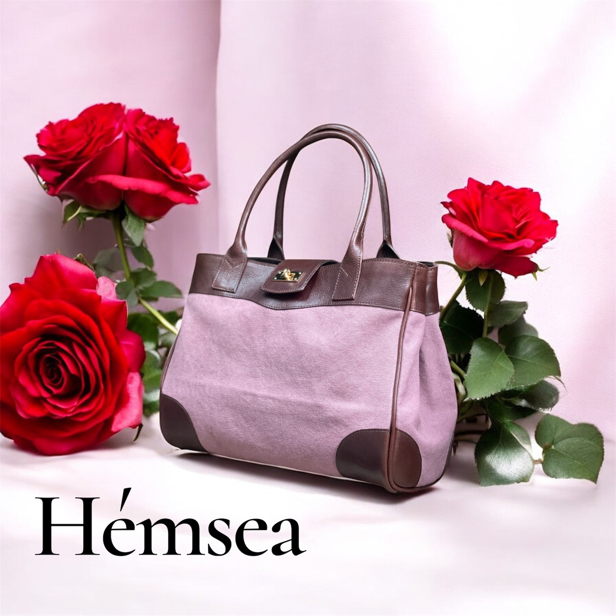 イタリアンレザーとピンク帆布のバッグ  金具は長方形