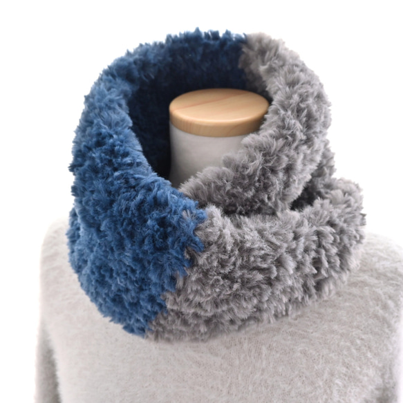 ミックス ファー＊クロス ネックウォーマー《ダークグレー×ネイビー