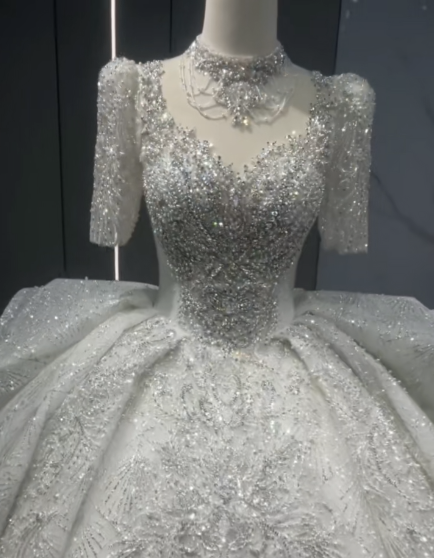 送料無料　韓国風　半袖　スクエアネック　ネックレス付き　プリンセスライン　可愛いウェディングドレス　パーティー前撮り目立