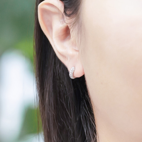 ラウンドパヴェフープピアス E171H25929-W（4週間発送） ラウンドパヴェフープピアス E171H25929-W（4週間発送） ピアス