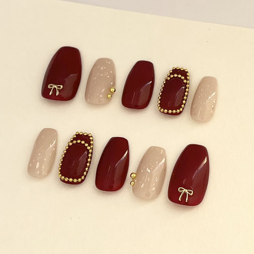 ボルドー×ベージュ×ゴールドネイル 【W003】 リボン チェーン 冬ネイル
