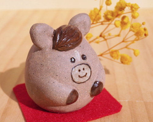 陶器]たまご型馬さんの置物[午年 お正月 干支 ] その他置物
