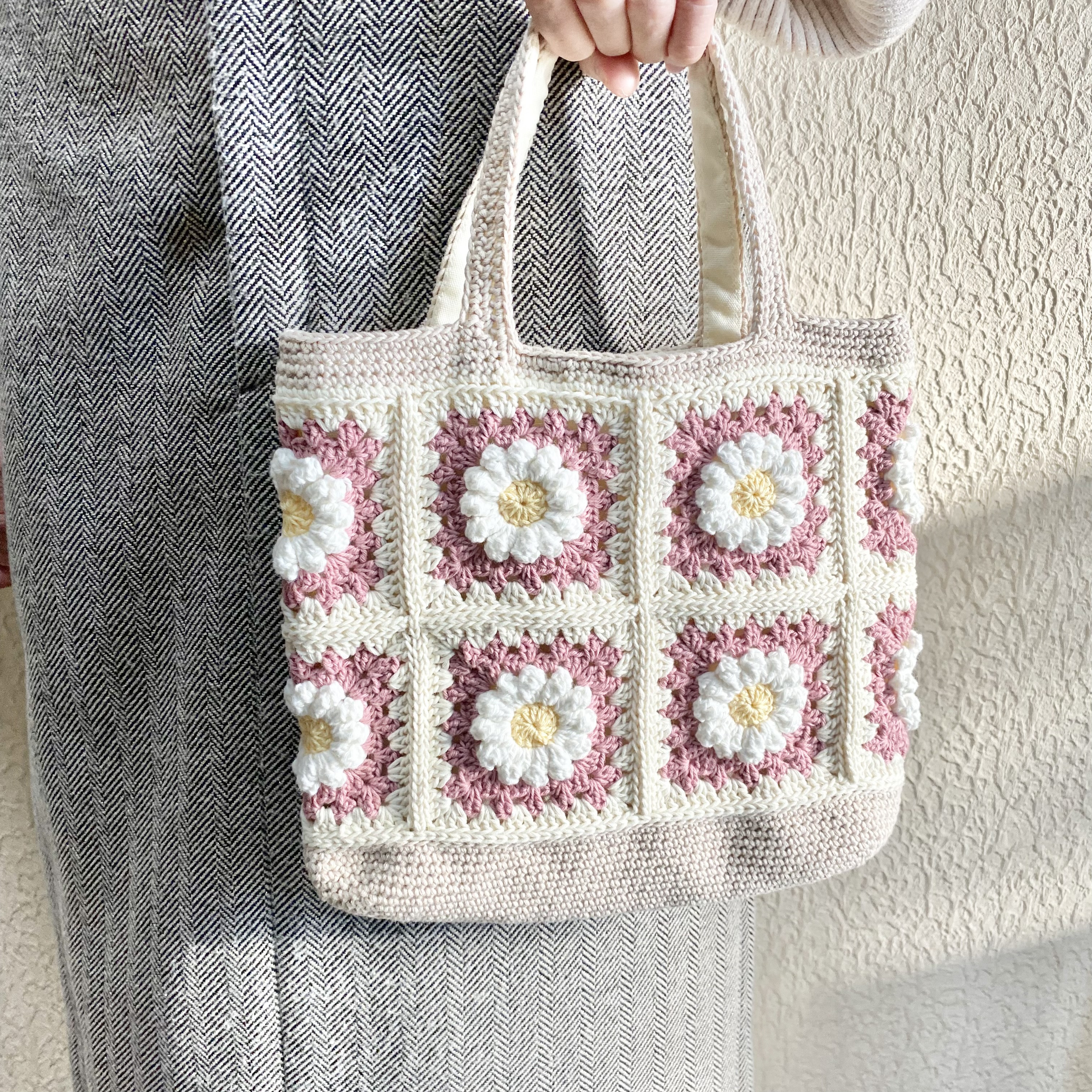 お花モチーフのトートバッグ｜綿100% ｜内布付き｜編み物｜普段使い・お出かけ