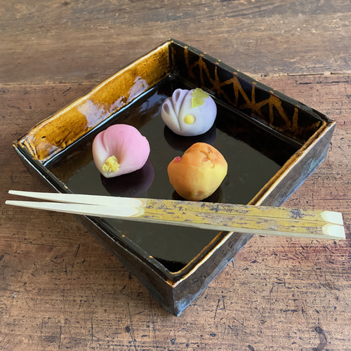 黒飴色の角鉢｜陶器 切立角鉢 角皿 正角皿 四方鉢 四方皿 おせち 菓子