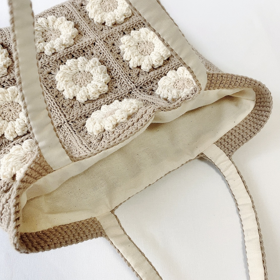 お花モチーフのトートバッグ｜綿100% ｜内布付き｜編み物｜普段使い・お出かけ