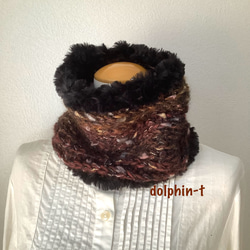 ファーと毛糸のスヌード　手編み　#5 ハマナカ 1枚目の画像