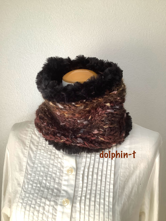 ファーと毛糸のスヌード　手編み　#5 ハマナカ 1枚目の画像