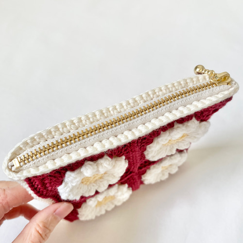 お花モチーフのファスナーポーチ｜内布付き｜編み物｜メイクポーチ