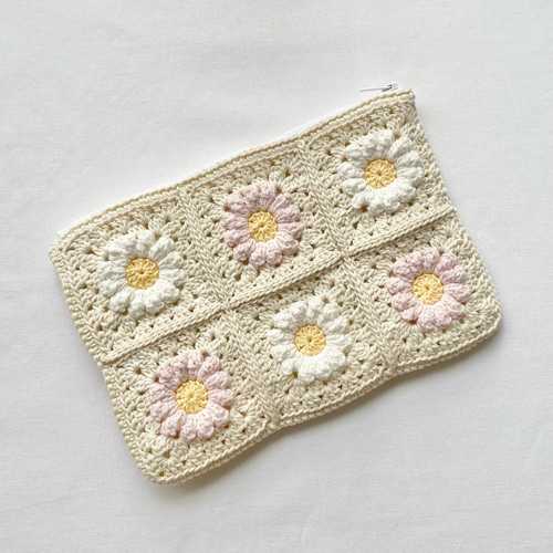 お花モチーフのファスナーポーチ｜内布付き｜編み物｜メイクポーチ