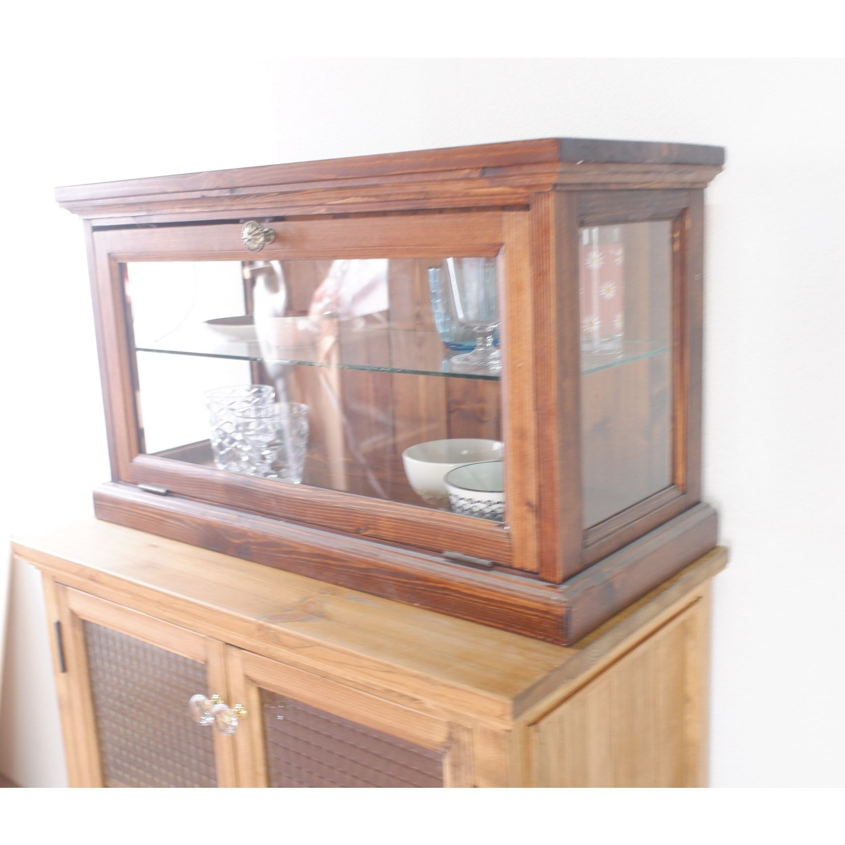 【1点在庫有】【新作】　ガラスケース横長タイプ　透明ガラス　ダークブラウン塗装　★取っ手が選べる★