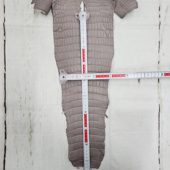 【mayumayu 様専用商品】ワニ革  半艶マット  グレージュ  No.C007002/6995 17枚目の画像