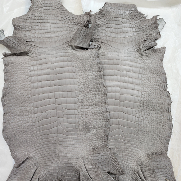 【mayumayu 様専用商品】ワニ革  半艶マット  グレージュ  No.C007002/6995 20枚目の画像