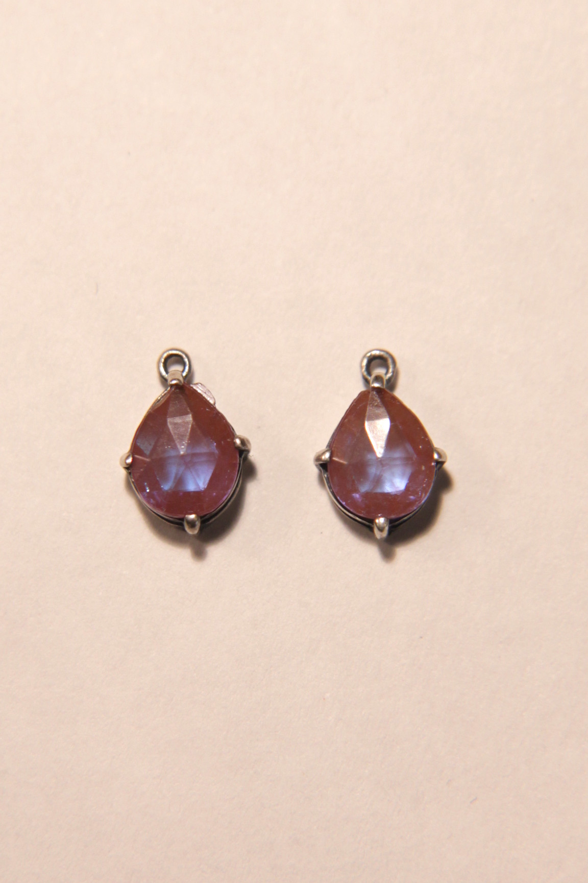 SP8a アンティーク　サフィレッとシルバー枠付き　2個