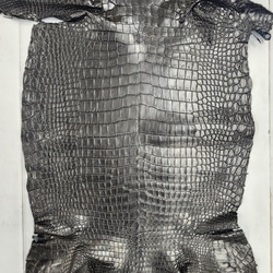 ワニ革 クロコ ナッパ仕上げ  黒 No.C008730 4枚目の画像