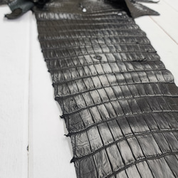 ワニ革 クロコ ナッパ仕上げ  黒 No.C008730 20枚目の画像