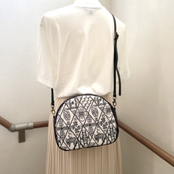 ⚮̈ミナペルホネン symphony navy ドラポケショルダー ポシェット