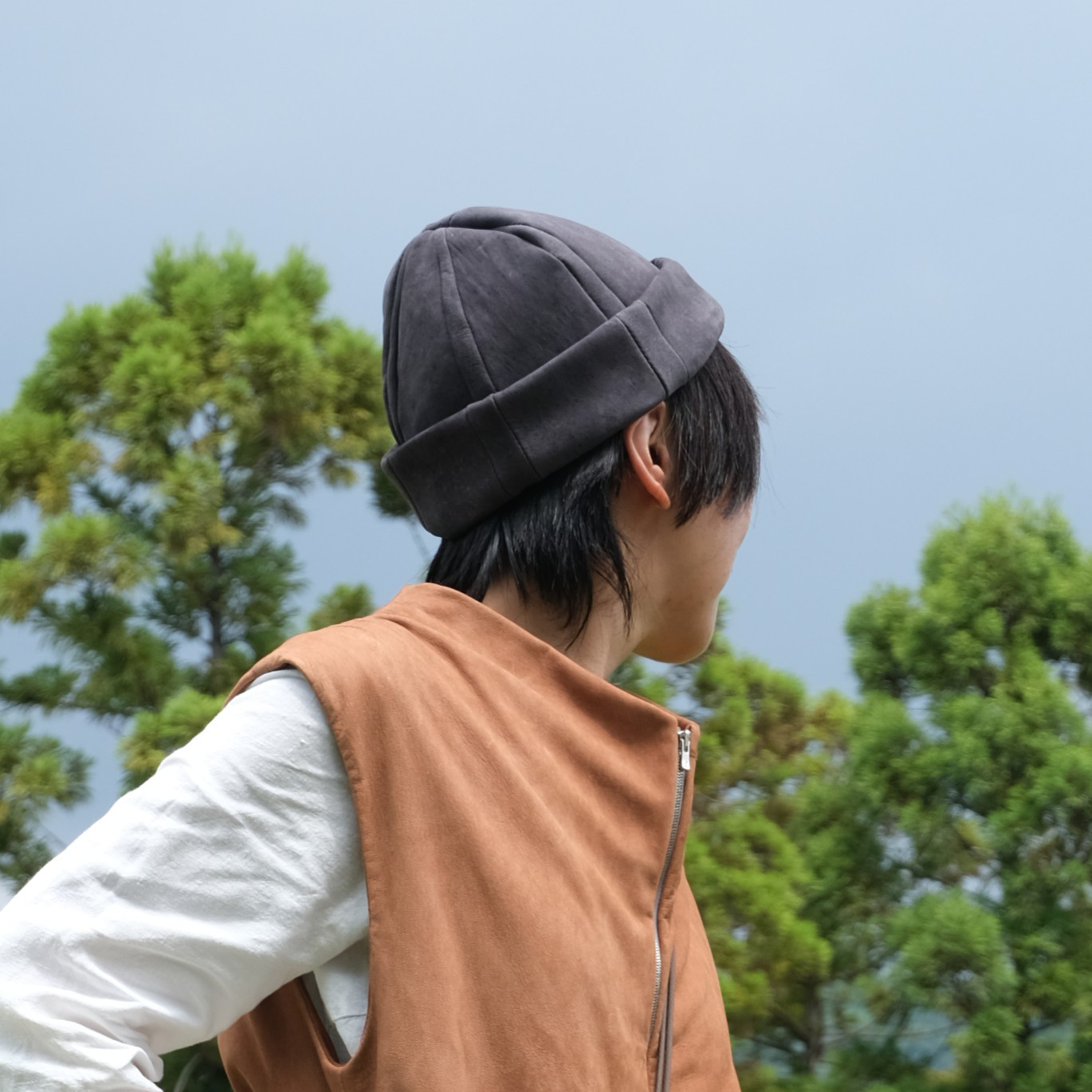 【国産ジビエ鹿革】ツムシカ・キャップ【古墨／古代の墨や硯が出土する九州。そのルーツを表すダークグレー】