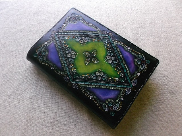 レザー単行本カバー 刻印＆拭き染め