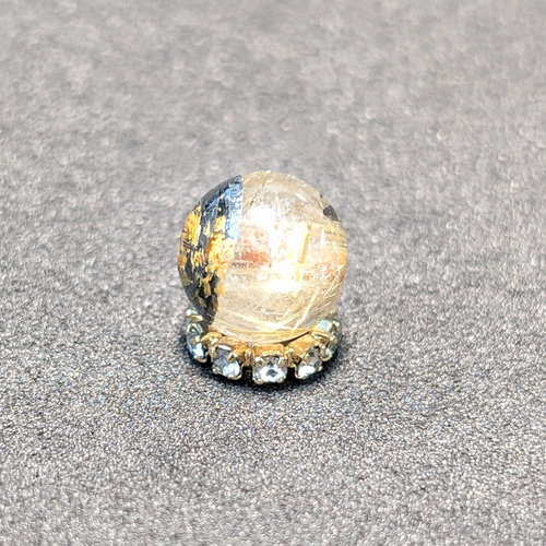 金の糸の宝庫】太陽放射ルチル 8ミリ 1粒売り 貫通穴あり ヘマタイト