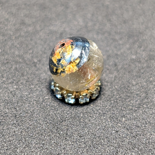 金の糸の宝庫】太陽放射ルチル 8ミリ 1粒売り 貫通穴あり ヘマタイト