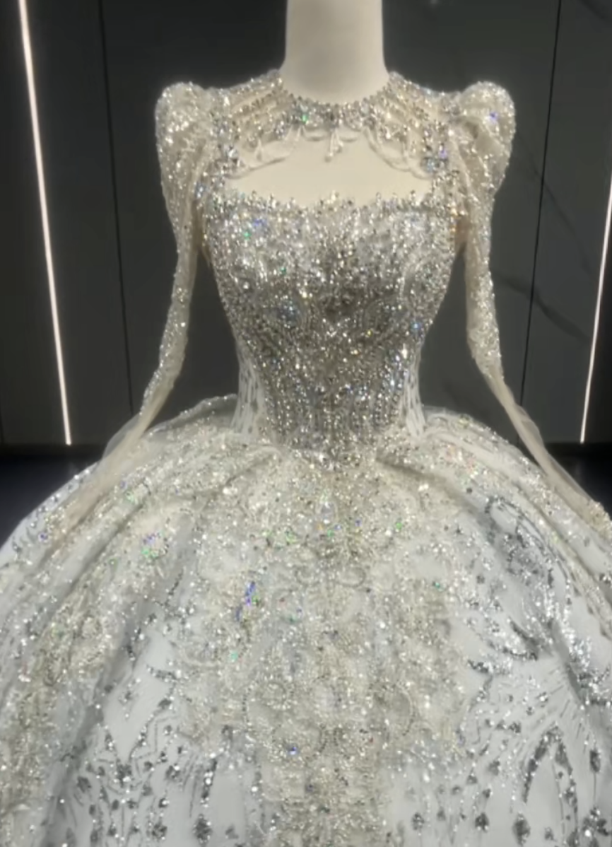 お買い得　シルバー　キラキラスカート　フレア　取り外し可能トップス　トレーンラメ入り　チューブトップ２waysブライダル