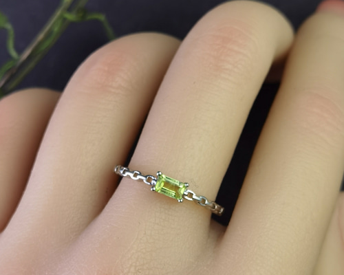 人気5㎜のバゲットカット♪天然ペリドット☆チエーンデザイン極細
