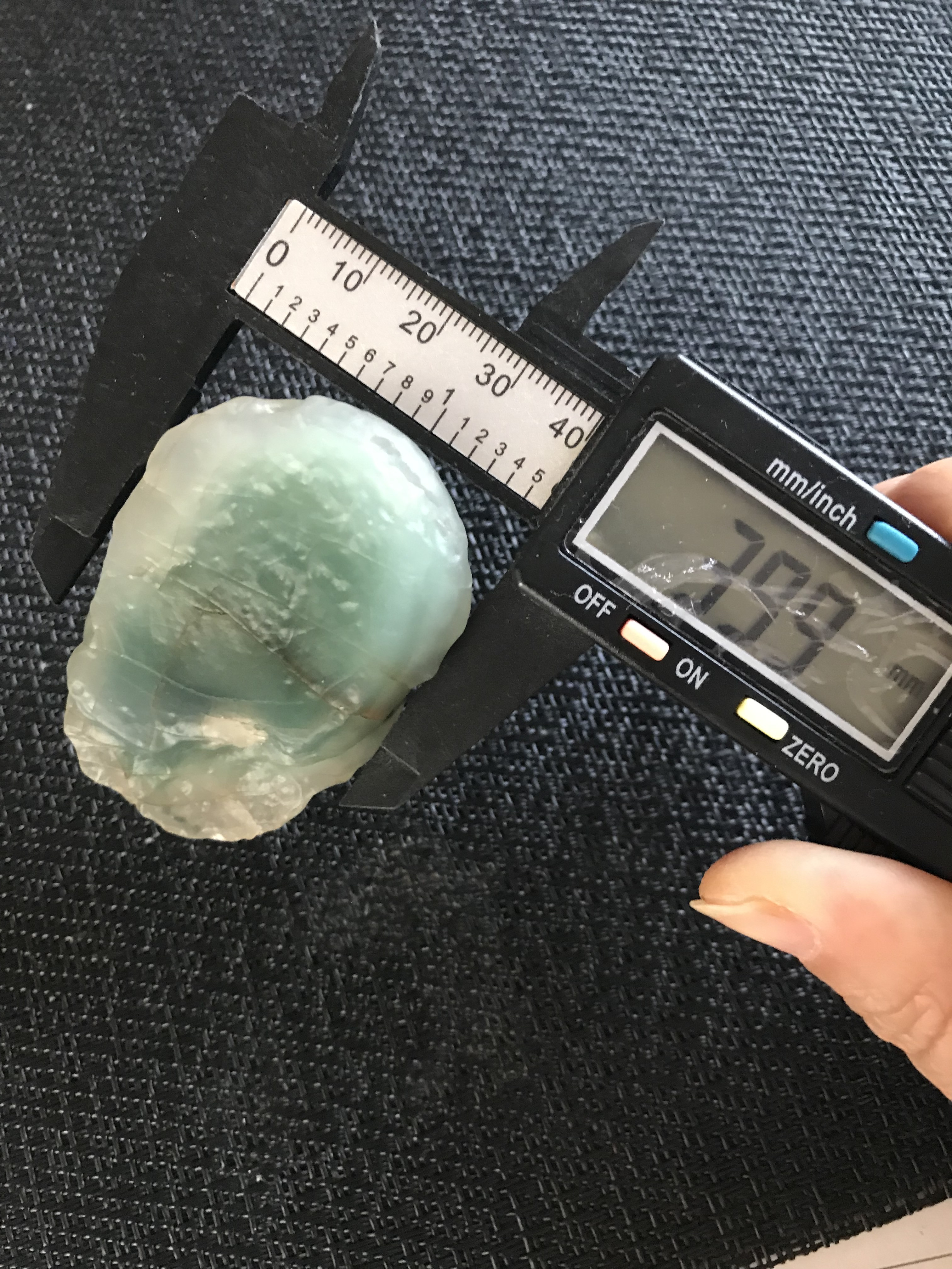 ゴビ石−1416 ゴビ瑪瑙　原石　緑