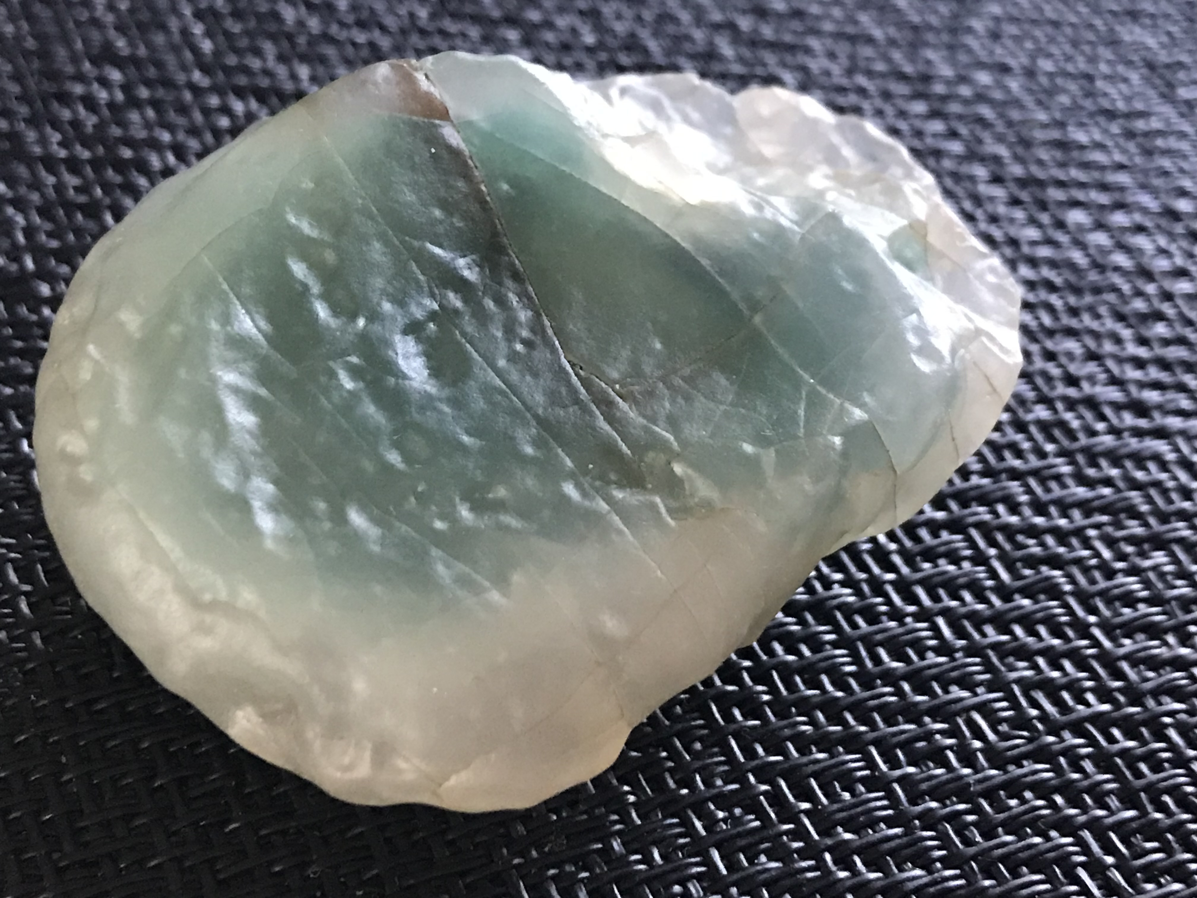 ゴビ石−1416 ゴビ瑪瑙　原石　緑