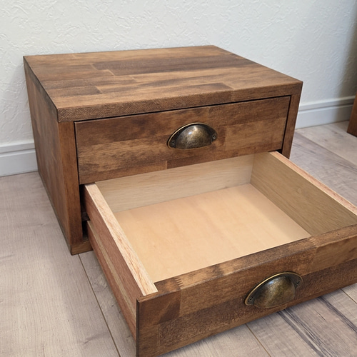 アンティーク風取っ手の卓上チェスト｜北欧ナチュラルな木製収納