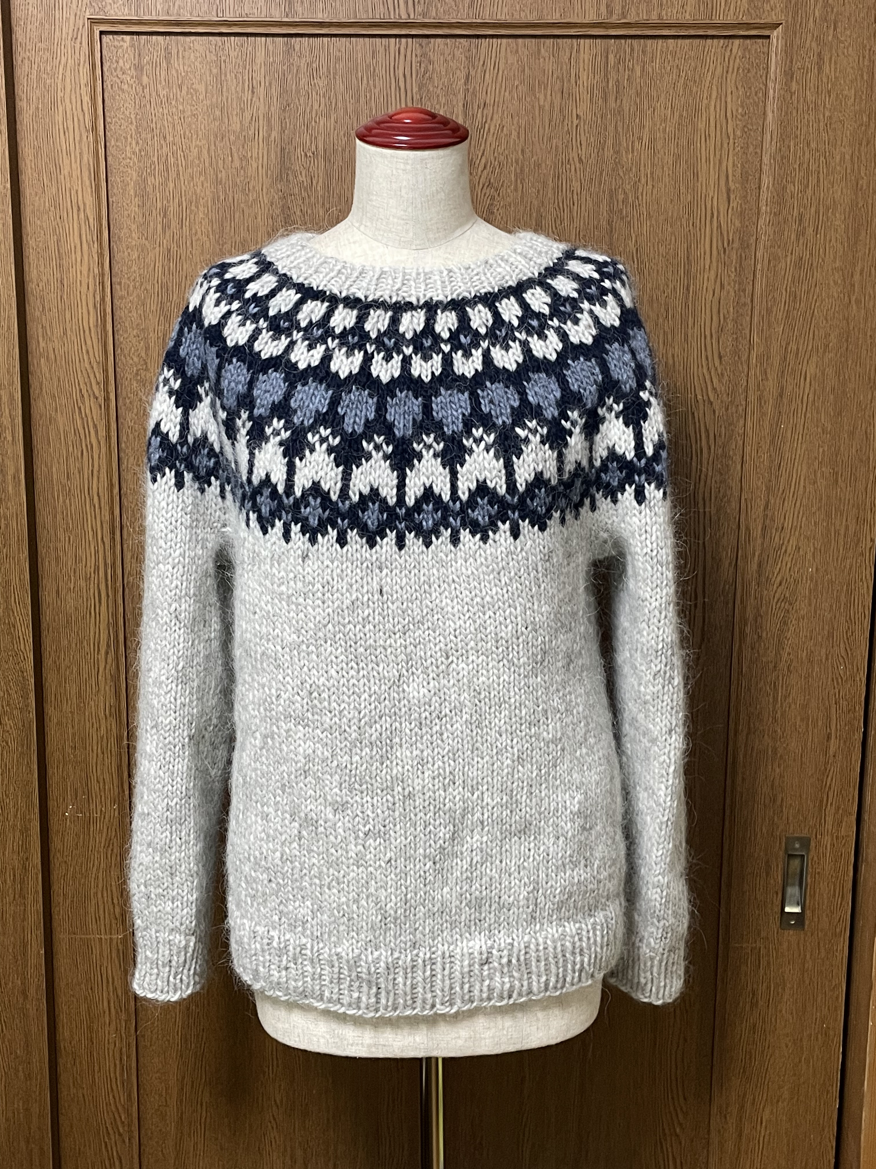 ロピーセーター 薄グレー系 やや大きめMサイズ