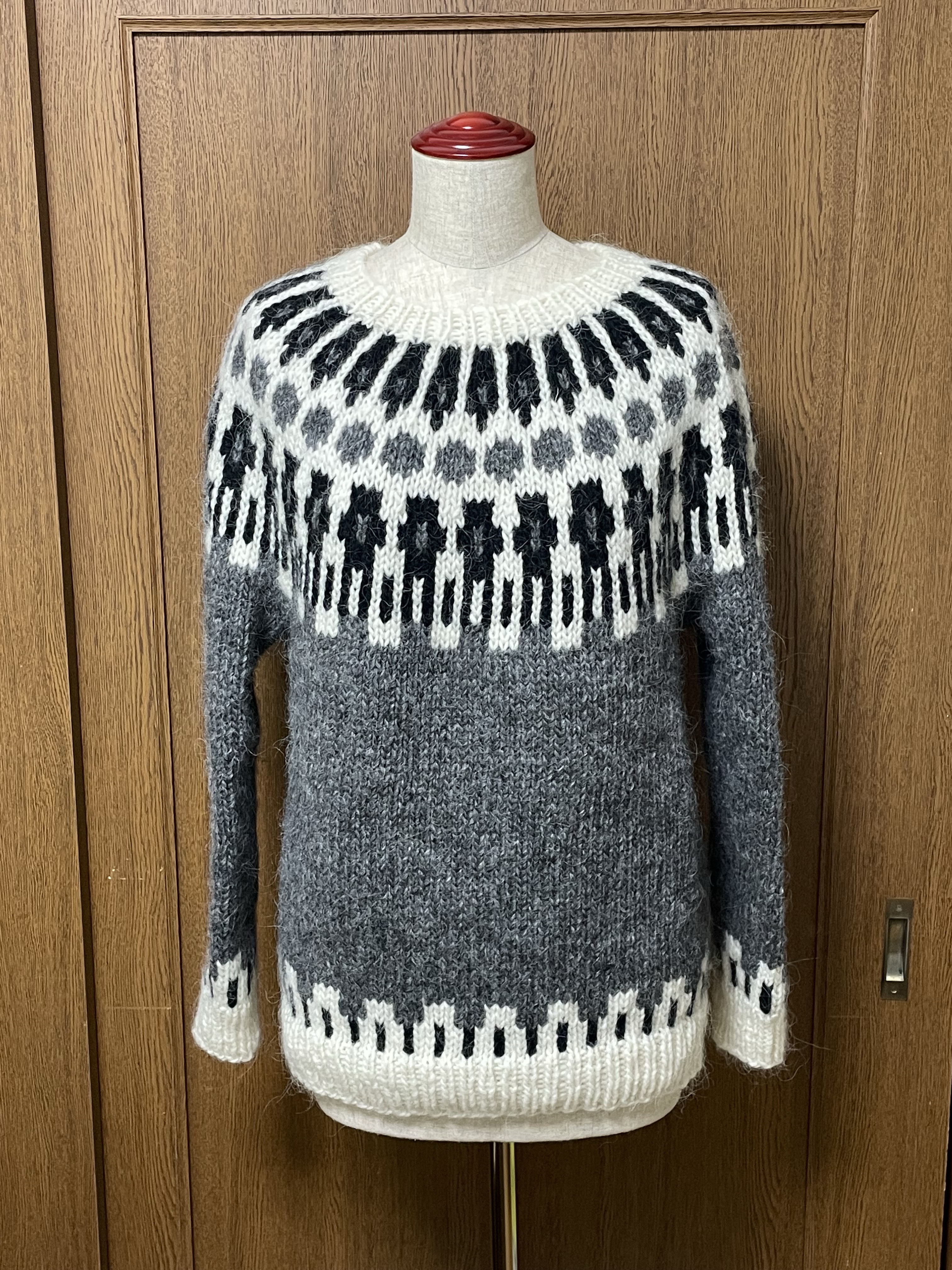 ロピーセーター チャコールグレー系 やや大きめMサイズ