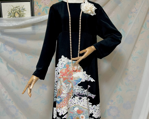 着物リメイク MLサイズ 友禅染めと駒刺繍 黒留袖ドレス＆リボンベルト