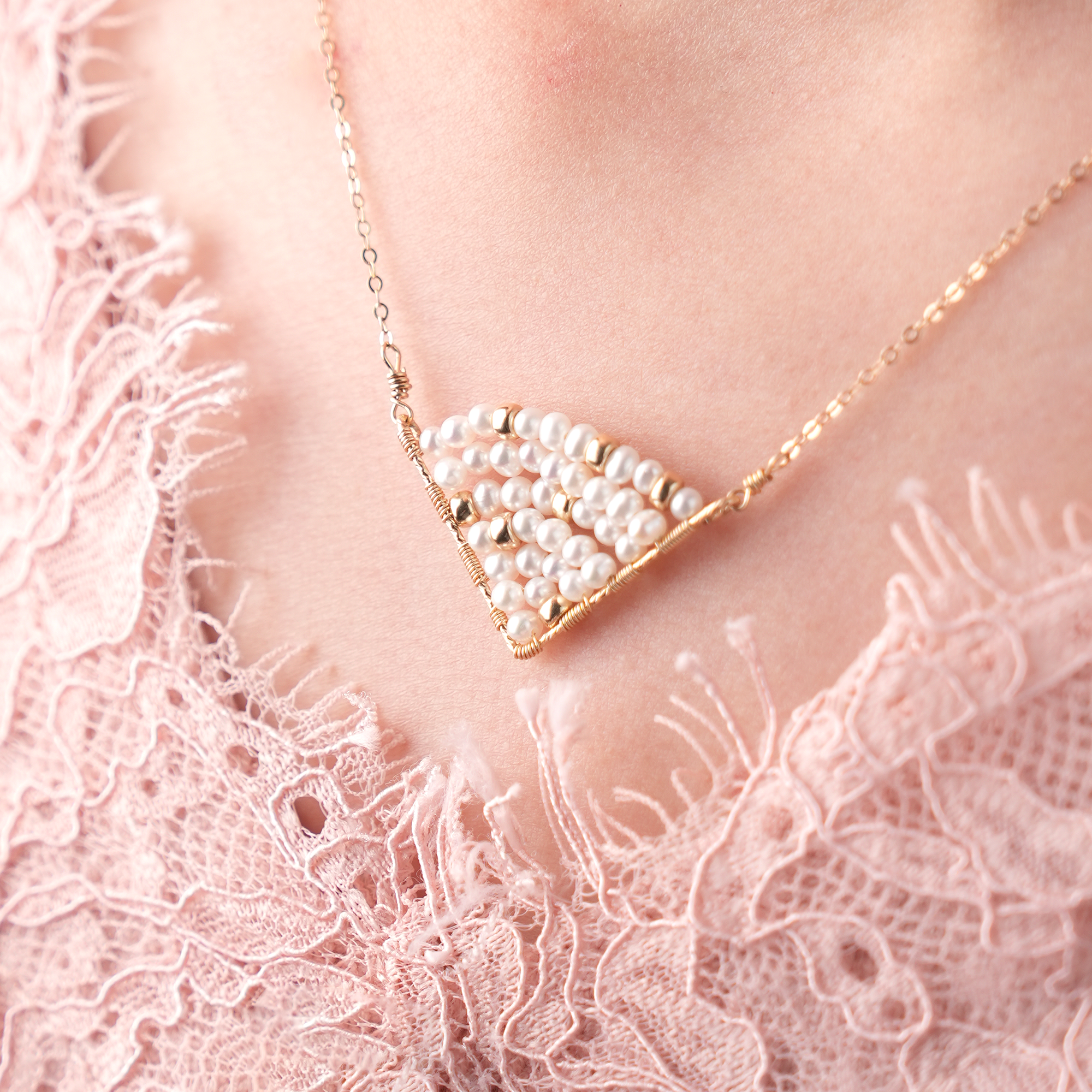 2025年新作 幾何学デザインのパールネックレス  高品質 14kgf プレゼント