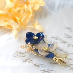 ブルーデューイプリザーブドフラワービーズヘアクリップ 3枚目の画像