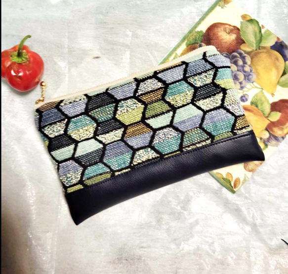 高級英国生地　ハチの巣柄　ブルー　コスメ入れ　カード入れ　薬入れ　カード入れ 1枚目の画像