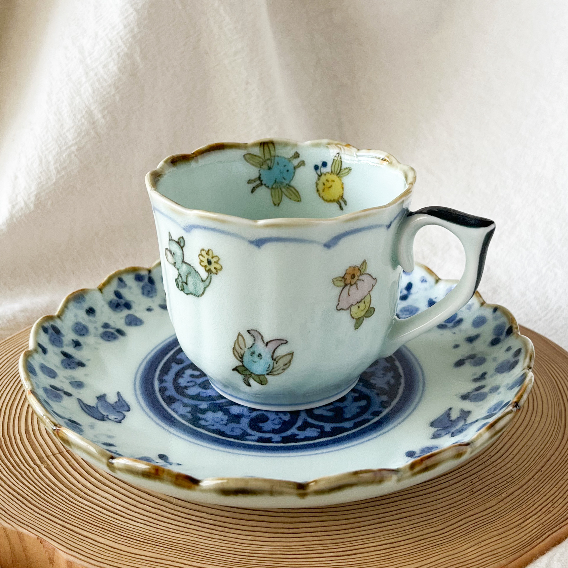 ❤️チコロット❤️すべて手描き❤️染付け❤️ソーサーは取り皿にもなる❤️カップ＆ソーサー❤️妖精❤️精霊❤️文様