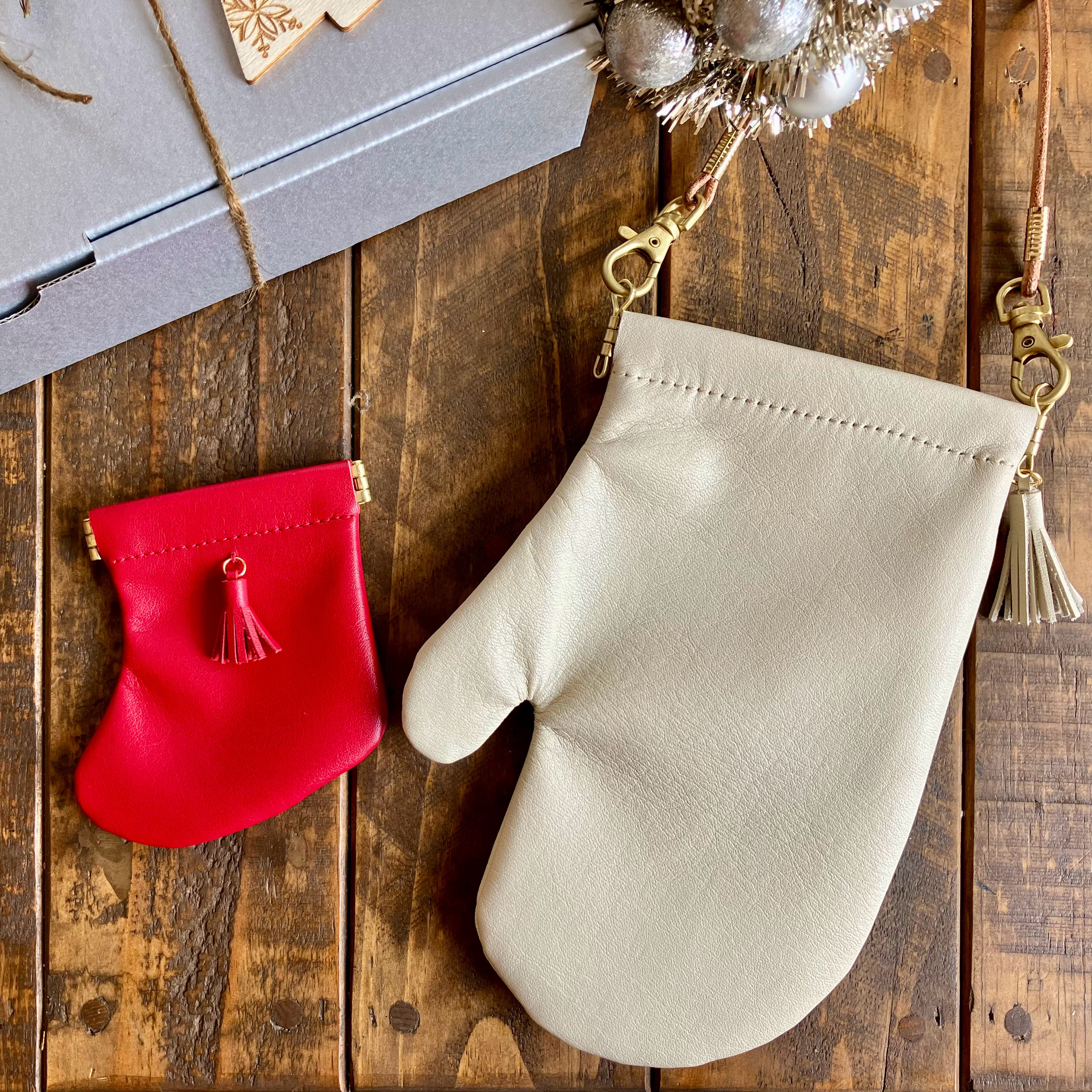 【特集掲載】〔Creema限定〕冬のミトン&靴下 スマホポシェットとコインケースのクリスマスギフトセット