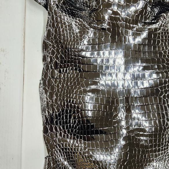 ワニ革 クロコ グレージング仕上げ  黒　No.C008972 9枚目の画像