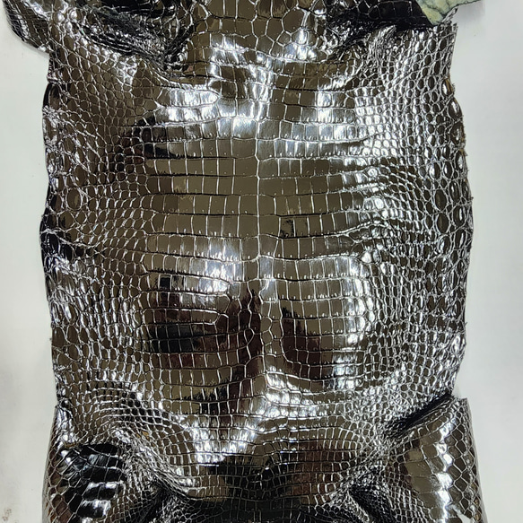 ワニ革 クロコ グレージング仕上げ  黒　No.C008972 3枚目の画像