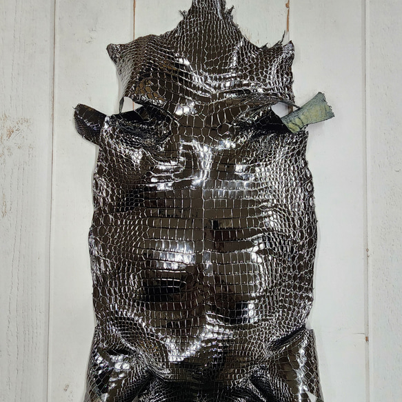 ワニ革 クロコ グレージング仕上げ  黒　No.C008972 1枚目の画像