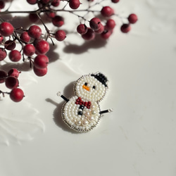 雪だるま刺繍ブローチ⭐︎冬ホリデーアクセサリー⭐︎受注制作品 6枚目の画像