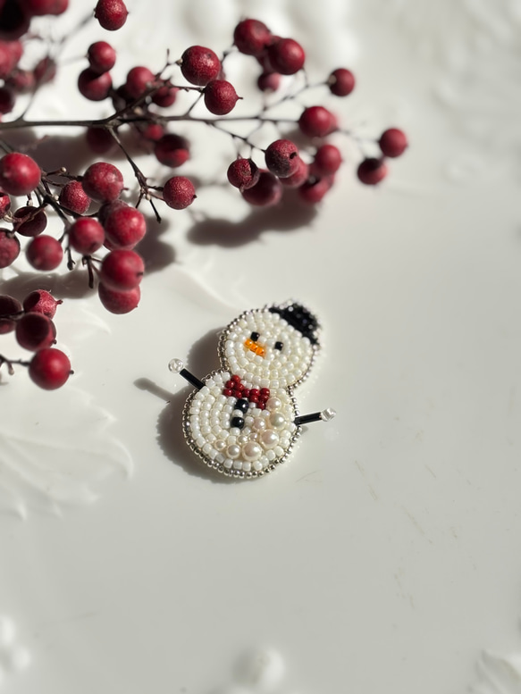 雪だるま刺繍ブローチ⭐︎冬ホリデーアクセサリー⭐︎受注制作品 6枚目の画像