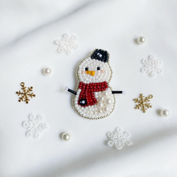 雪だるま刺繍ブローチ⭐︎冬ホリデーアクセサリー⭐︎受注制作品 4枚目の画像