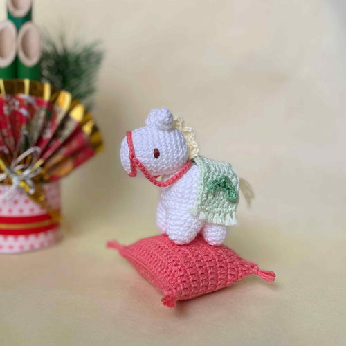 2026年干支】小さな馬の編みぐるみ・座布団付き あみぐるみ sui-sui