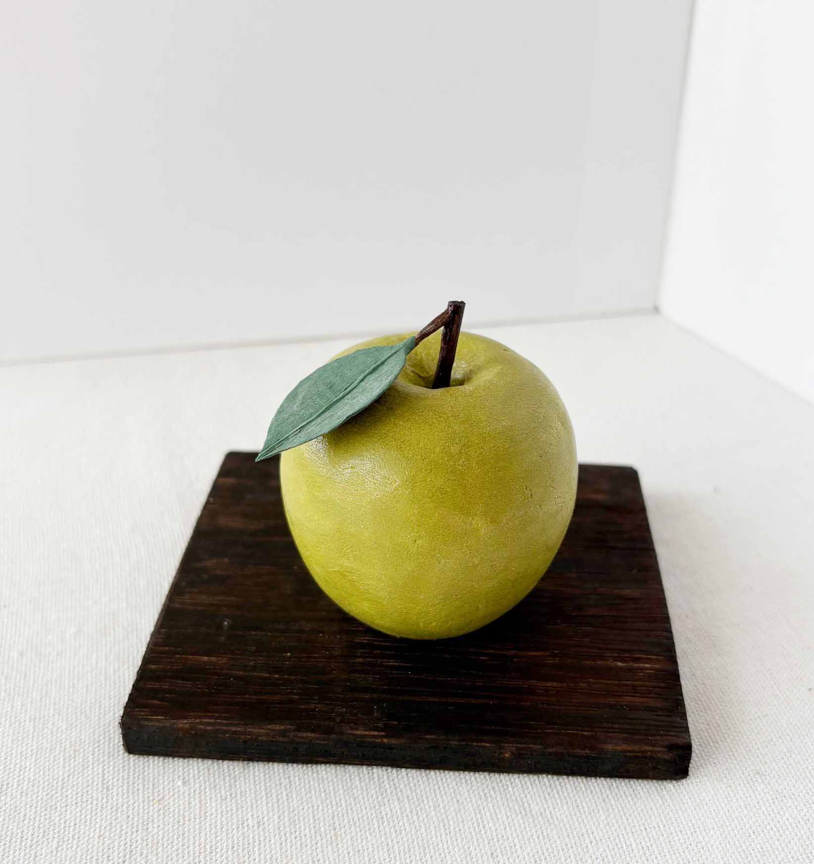 リンゴのペーパーウエイト＆オブジェ