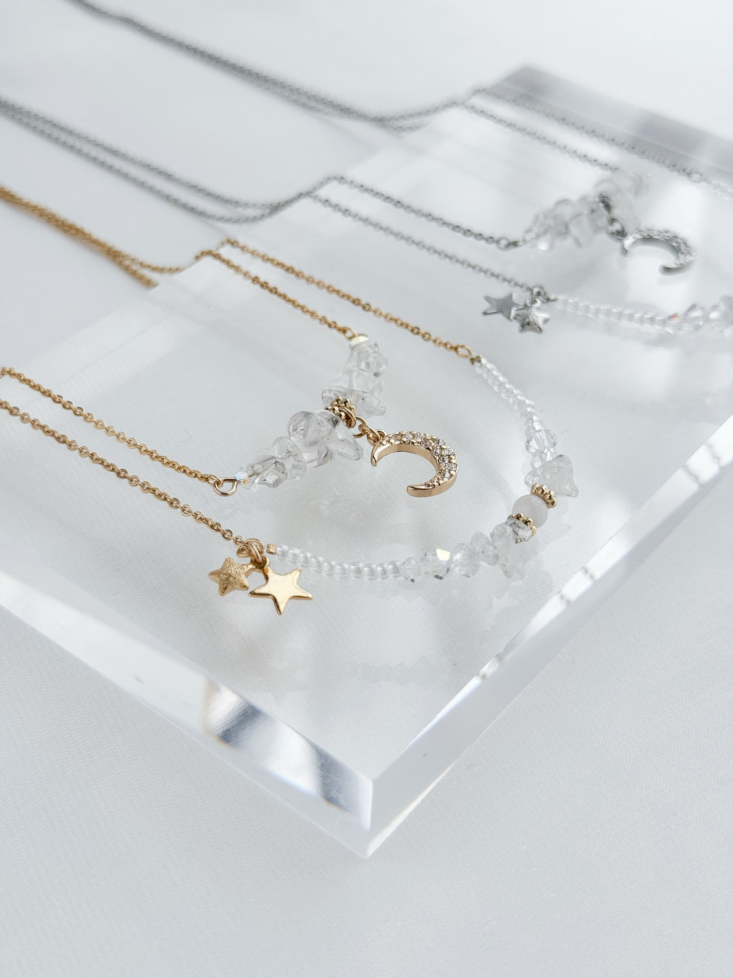 選べる 3Way ネックレス ＊ 星 or 月 クリスタル 天然石 ネックレス (ゴールド）