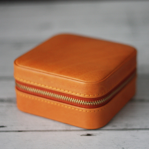 ◼️本革 アクセサリーケース スクエア ジュエリーボックス 携帯用 持